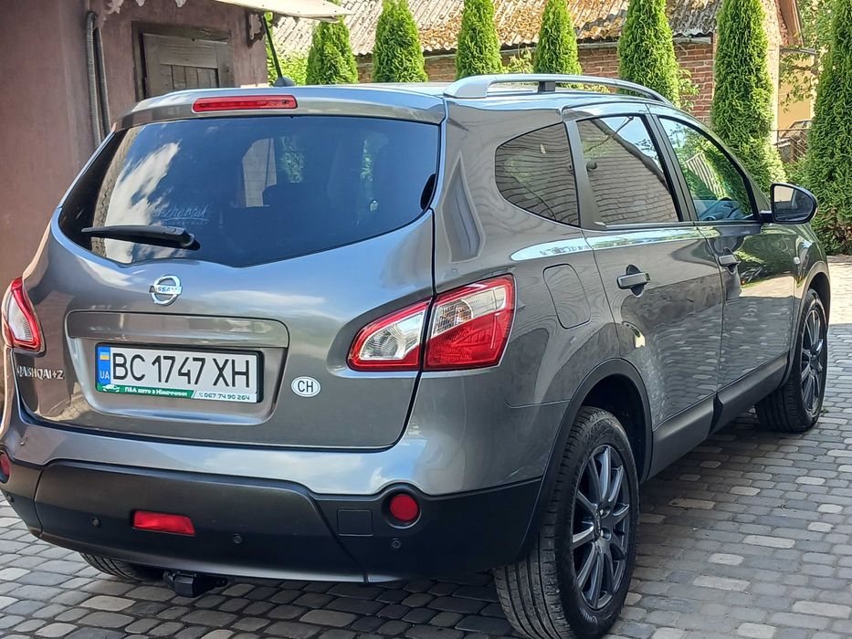 Nissan Qashqai автомобіль