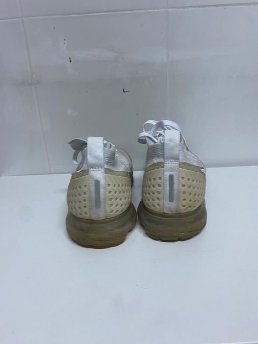 Nike Air Vapormax Flyknit Brancos – Tamanho 44