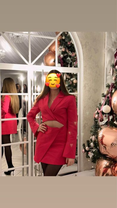 Сукня піджак з вирізом