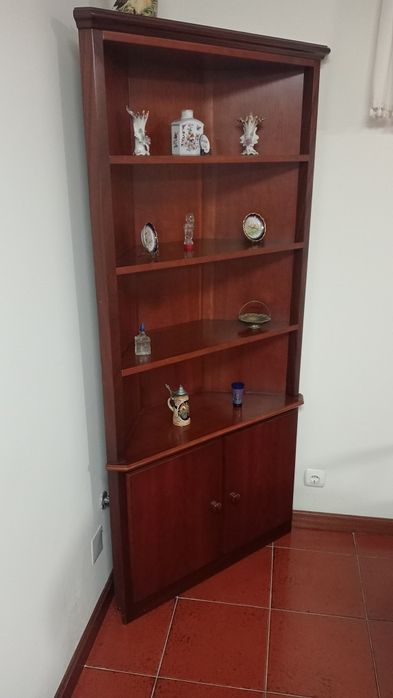 Móvel cantoneira