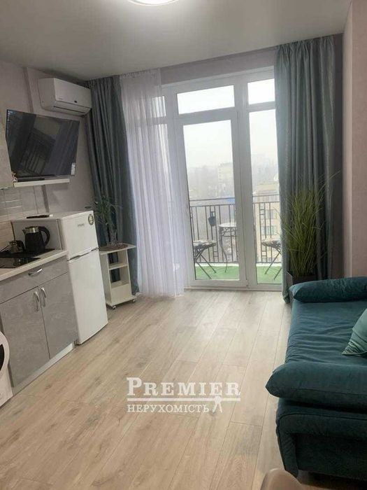 Продам 1 ком квартиру с видом на Парк.  Ремонт. Мебель.
