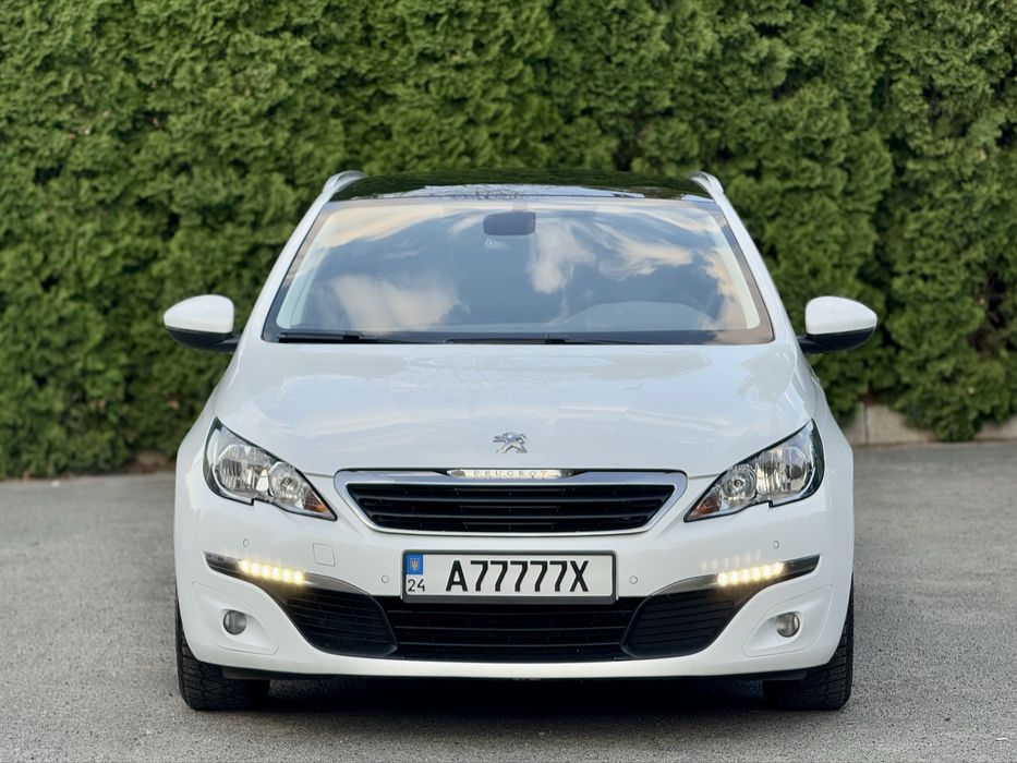 Peugeot 308SW 2015 року