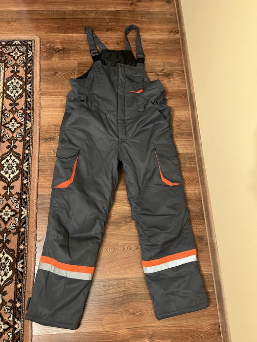 Продам утеплений напівкомбінезон, робочий спецодяг