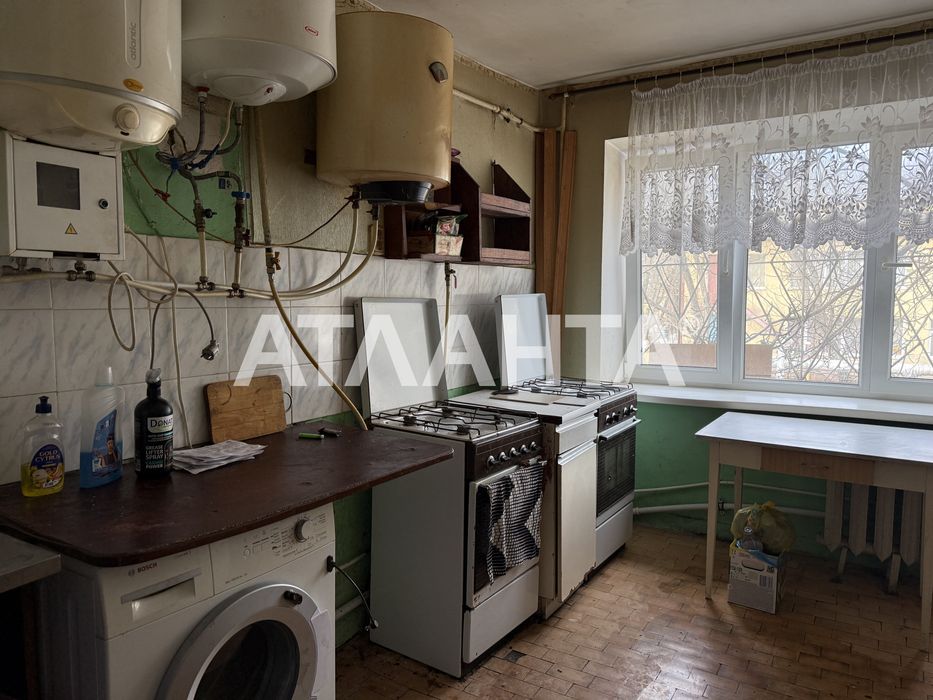 В продаже комната в коммунальной квартире