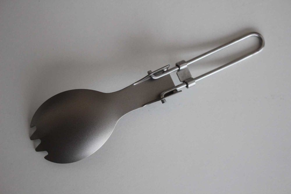 Туристична титанова ложка Tomshoo вилка-ложка складна ловилка з титану