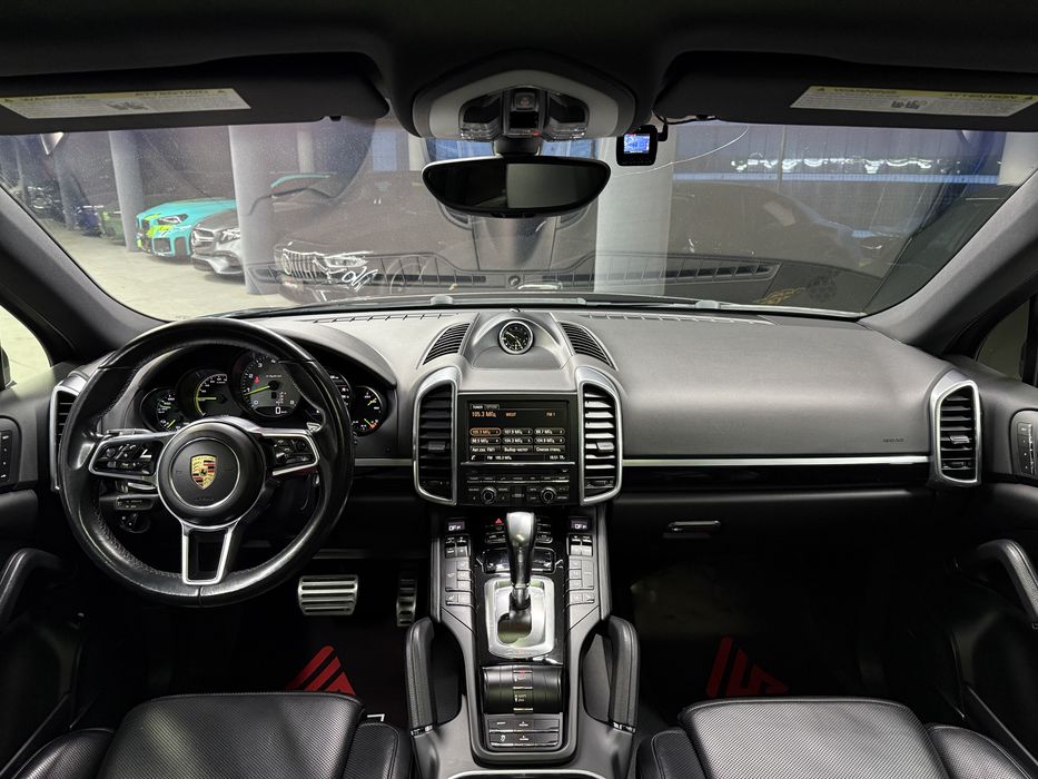 Porsche Cayenne S hybrid