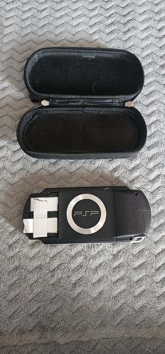 PSP wraz z futerałem
