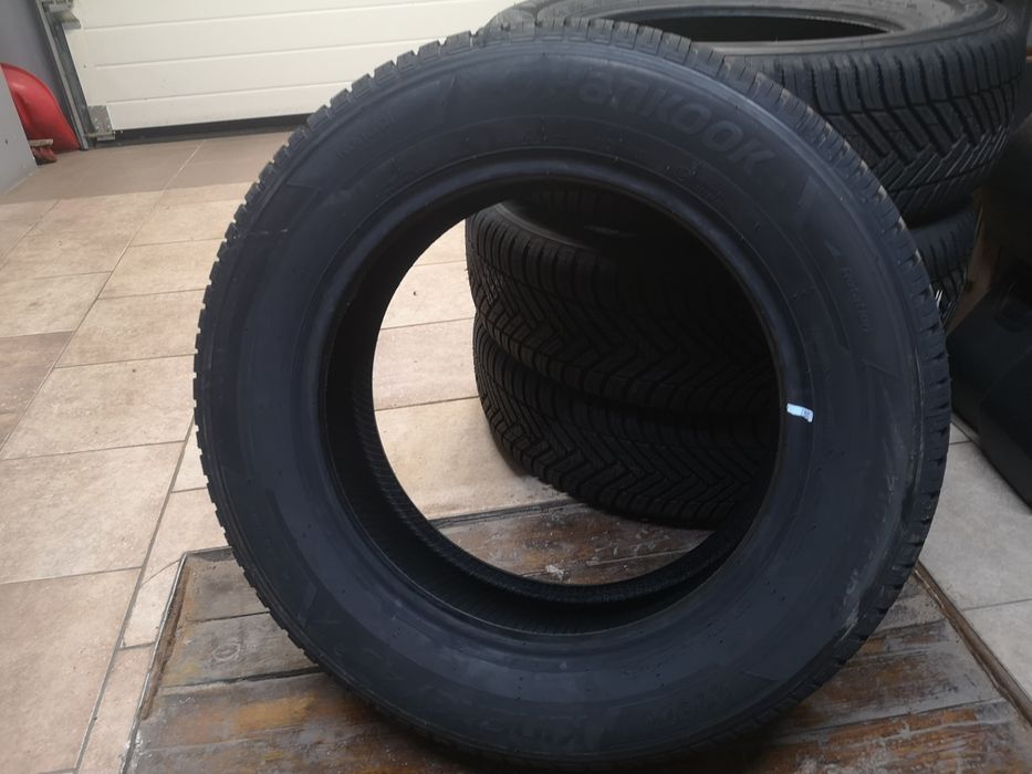 Opony całoroczne Hankook 215/65/R17 1 szt