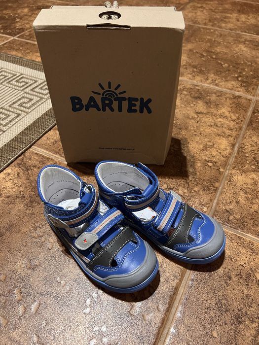 Босоніжки нові Bartek