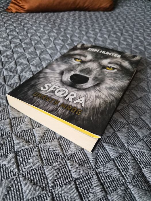 SFORA Ukryty wróg  Erin Hunter