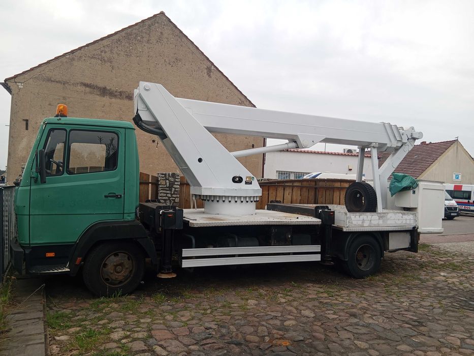 Podnośnik koszowy na mercedesie 814 WUMAG WT260 26m 1996r