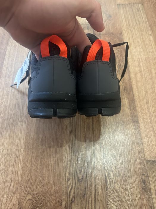 Кросівки Adidas Terrex AX4