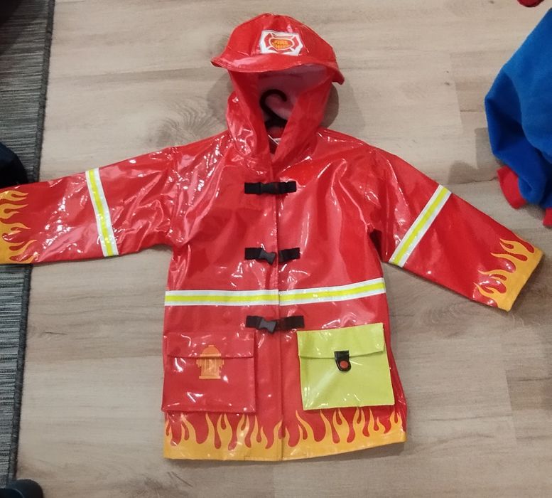 Fato de bombeiro com botas -7/8 anos