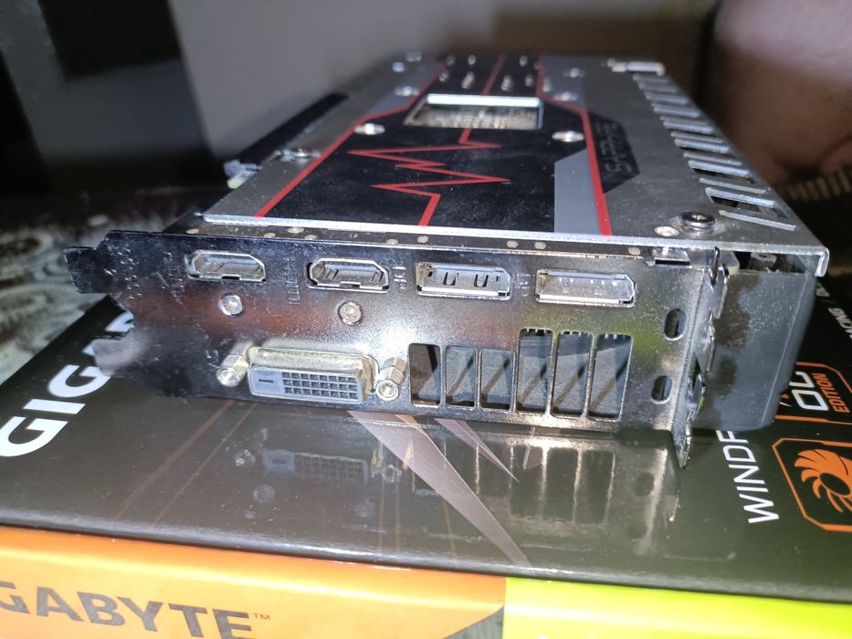 Продам RX 580 8GB Saphire