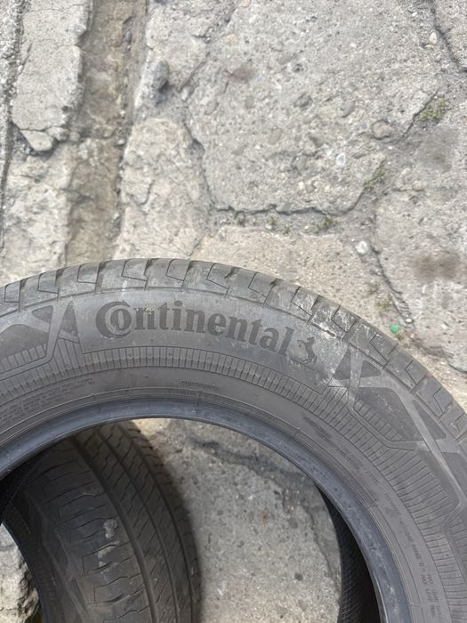235/65R16C Continental(lato)