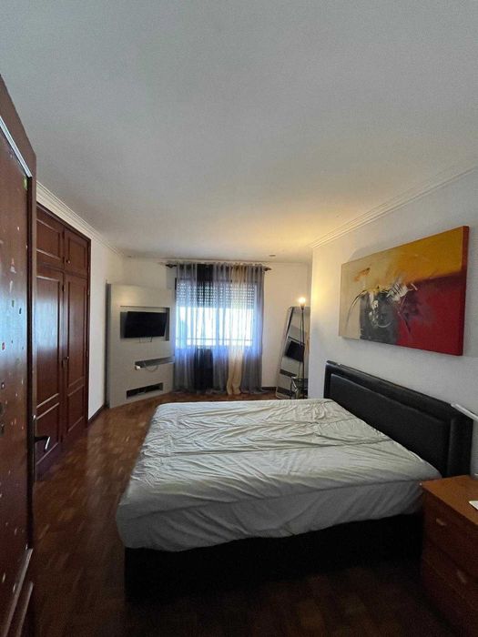 Quarto mobilado situado em laborim de encima vila nova de Gaia cosina equipada lavandaria despesas incluídas  valor 400 eros