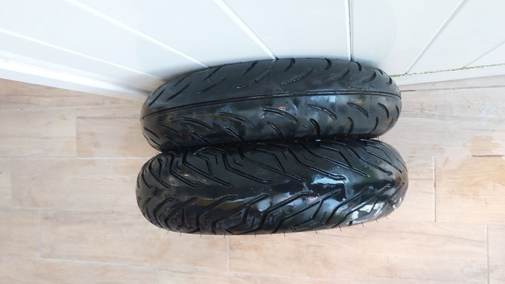 Jante e pneu original para Vespa