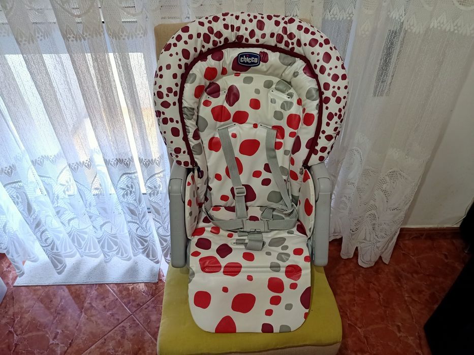 Cadeira de papa refeição Chicco para bebé casa quarto apartamento vivenda carro.
