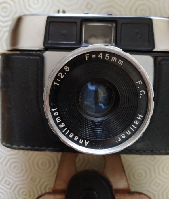 Máquina fotográfica vintage - Halina Paulette