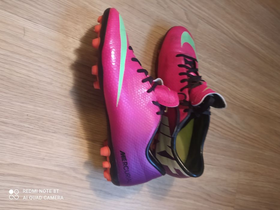 Бутси  бренд  NIKE