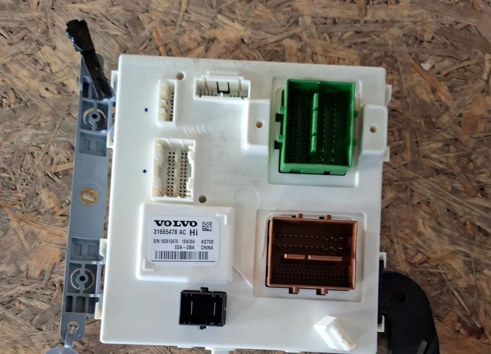 Volvo xc60 II moduł sterownik CEM 31665478