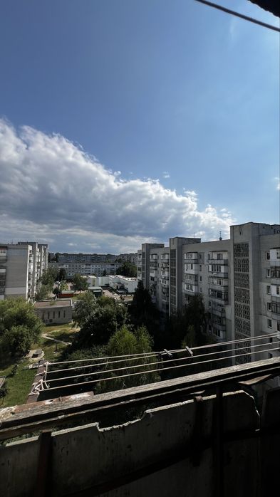Продаж двокімнатної квартири на Крошні