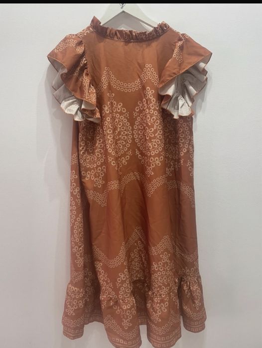 Vestido fluido novo