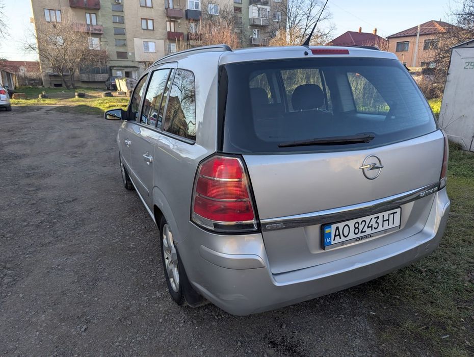 Опель зафіра Б 2007р.в  1.8 газ/бензин