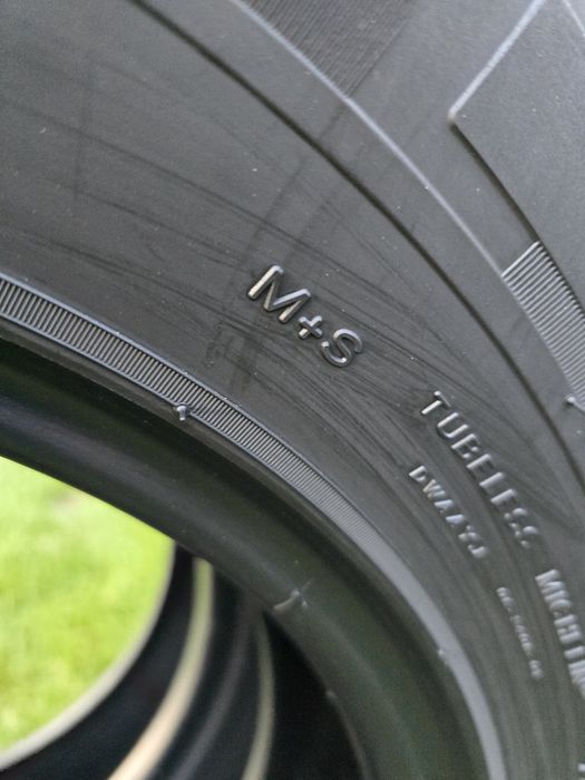 225/75/16 Michelin Agilis Camping Nowe demo 21r kpl.