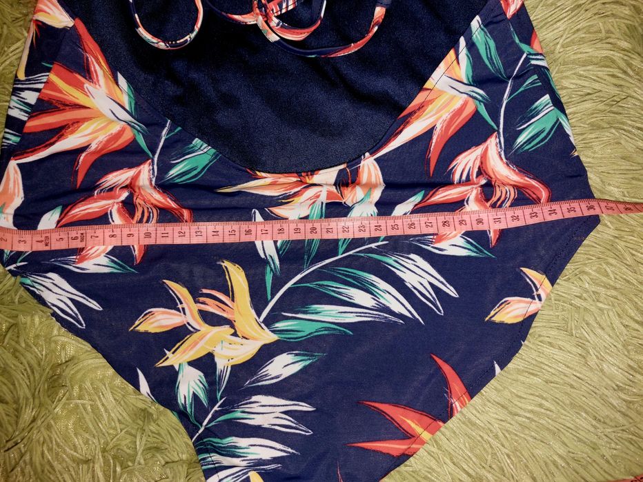 Купальники суцільні