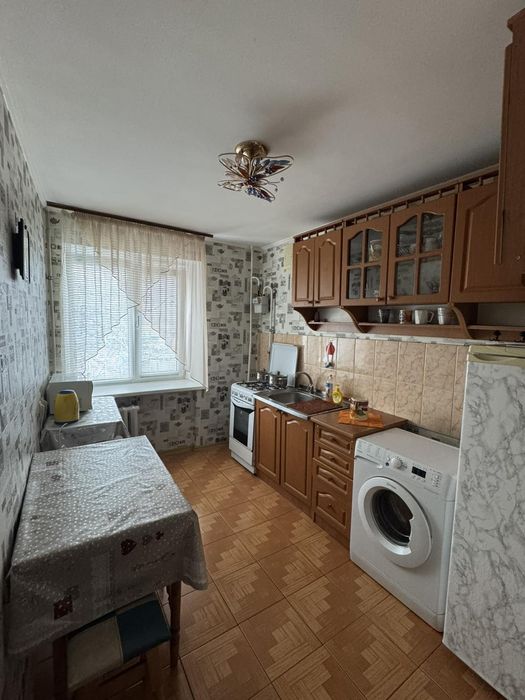 Здам 3-х кімнатну квартиру навпроти Сільпо (центр міста)