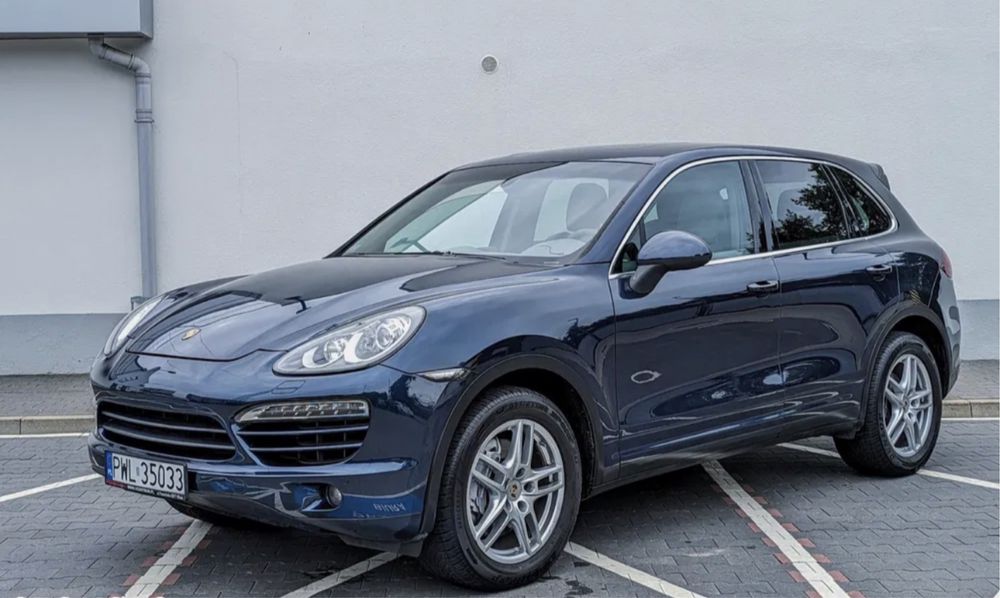 Mercedes A35 Audi RSQ8 Mustang Porsche BMW wynajem wypożyczalnia aut