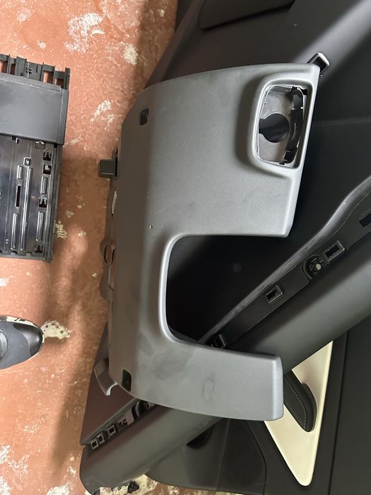 Нижняя крышка торпеды Ауди А6 С7