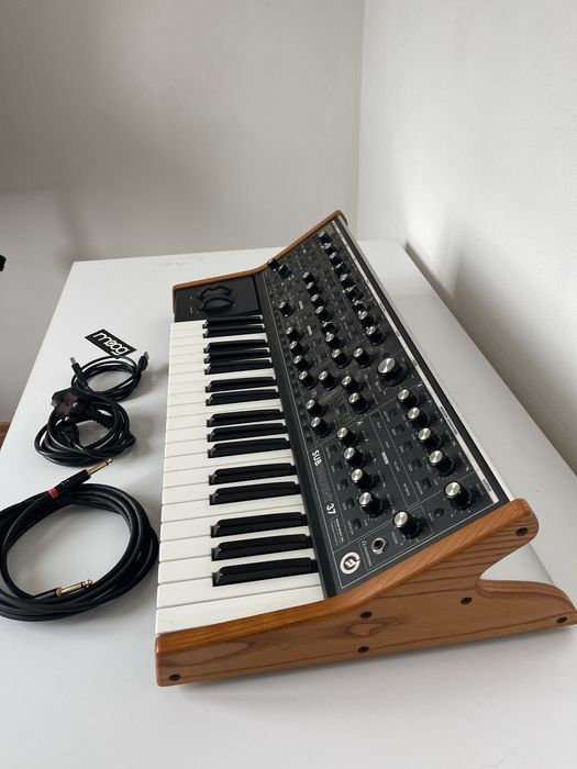 Moog Subsequent 37