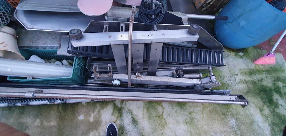 Conjunto de alador de redes e hélice barco