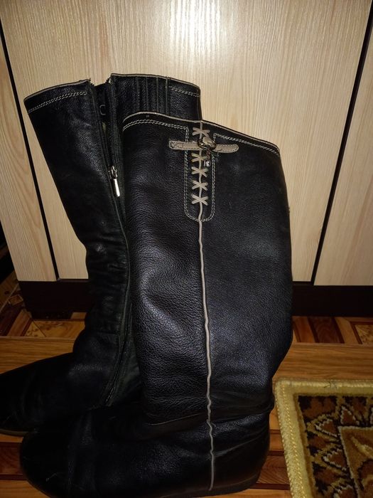 Женские,зимние,кожаные на цегейке сапоги