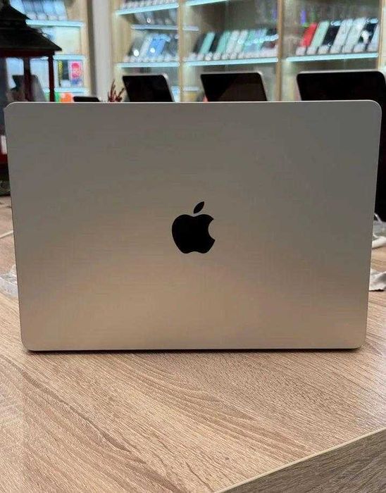 Apple MacBook Air m3 8/256 gb