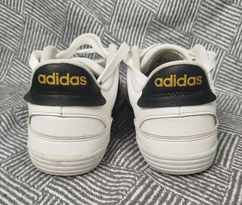 Кросівки Adidas 37р