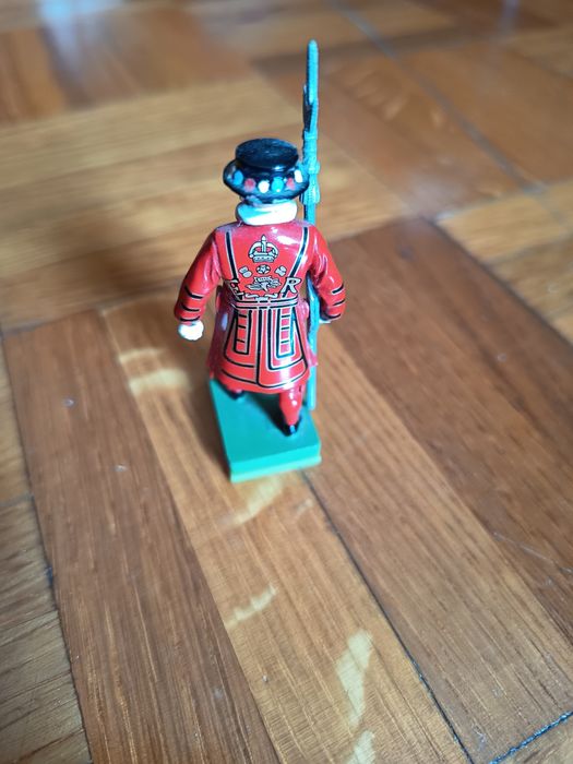 Soldadinho de chumbo - guarda real inglesa