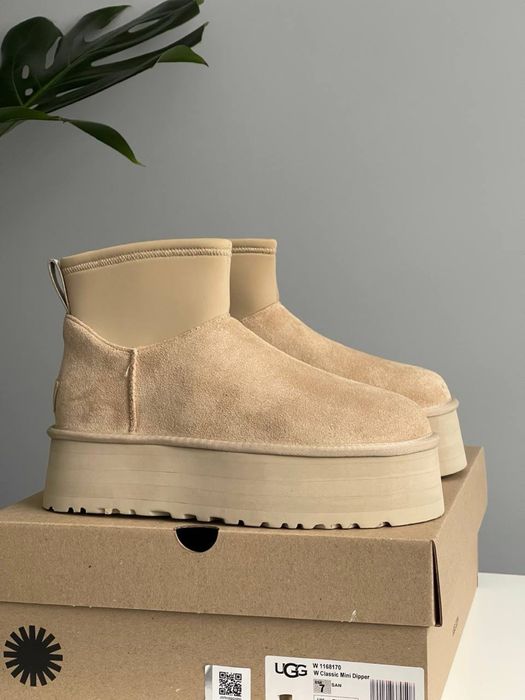 Жіночі утеплені UGG Classic Mini Dipper Sand угг бежеві