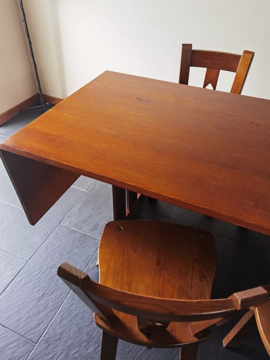 Mesa de pinho maciço extensível