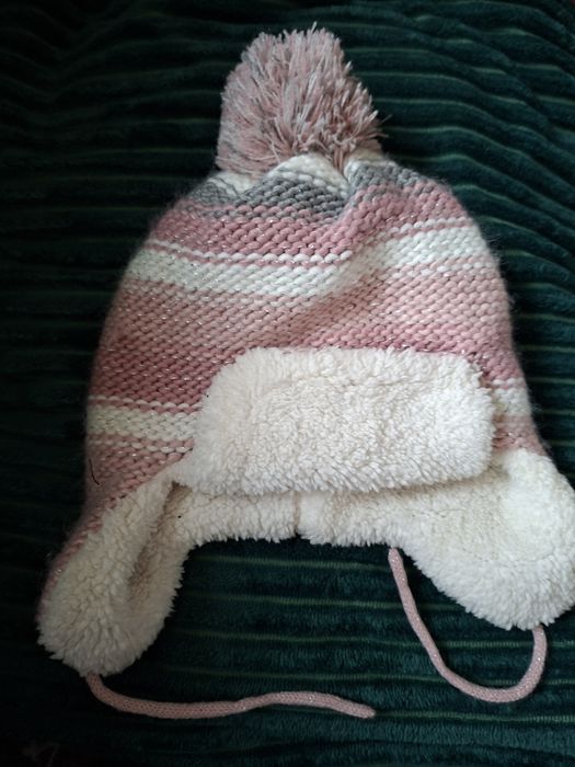 Czapka dziewczęca