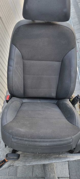 Fotele przód insignia a półskóra