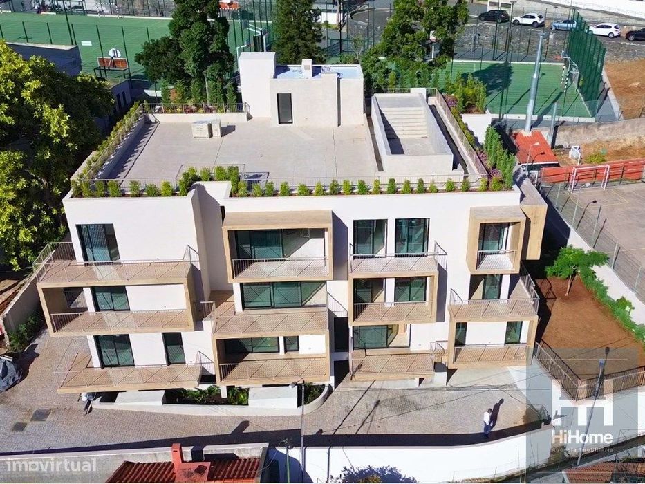 Apartamento T2 junto aos Barreiros em São Martinho