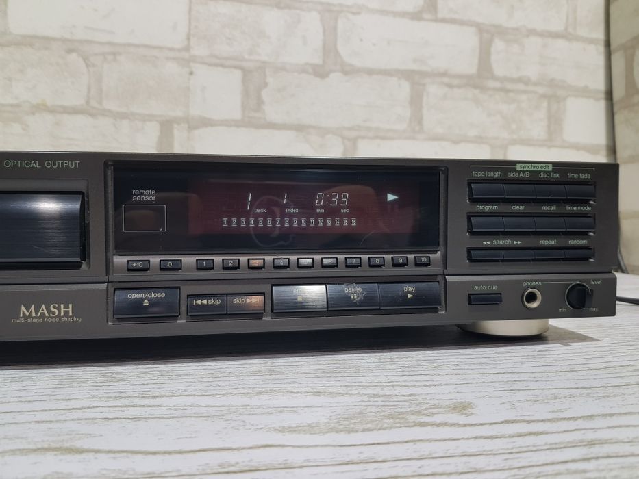 CD програвач Technics SL-P377,б/у з Німеччини