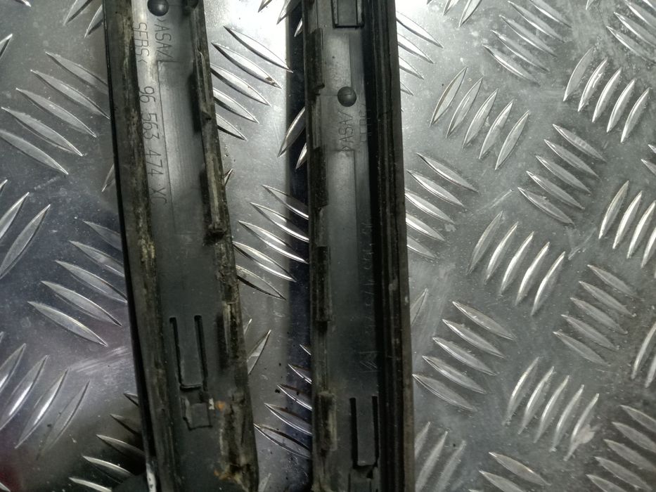 Listwa przyszybowa citroen C4 07r