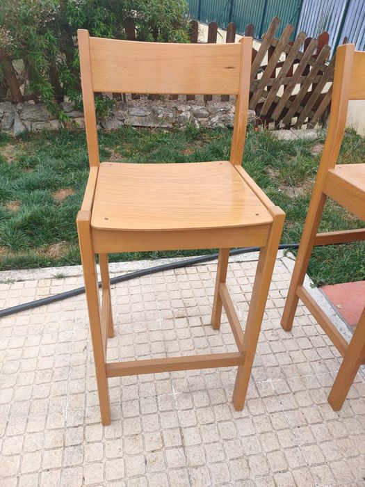 Vendo estirador de madeira Olaio com 2 cadeiras