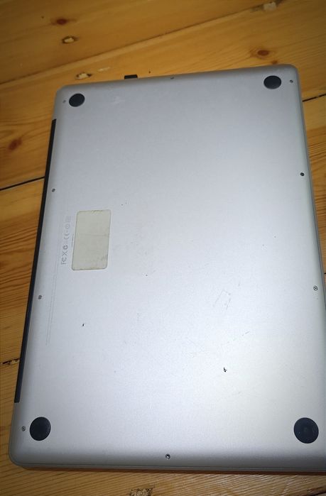 Macbook pro 15" 2009. 8gb 500gb