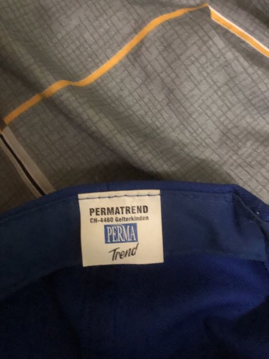 Бейсболка від бренду Red Bull Sauber