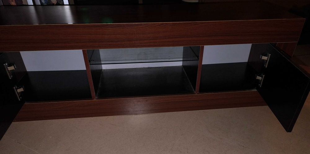 Mesa de TV em ótimo estado